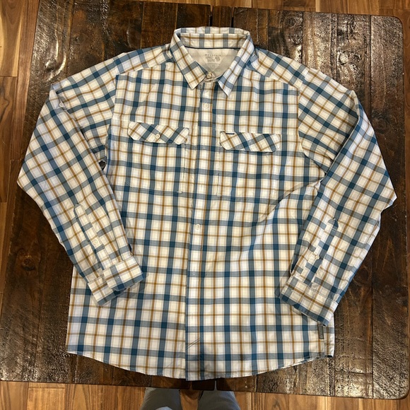 Mountain Hardwear Men’s Button Down Shirt - Picture 1 of 3